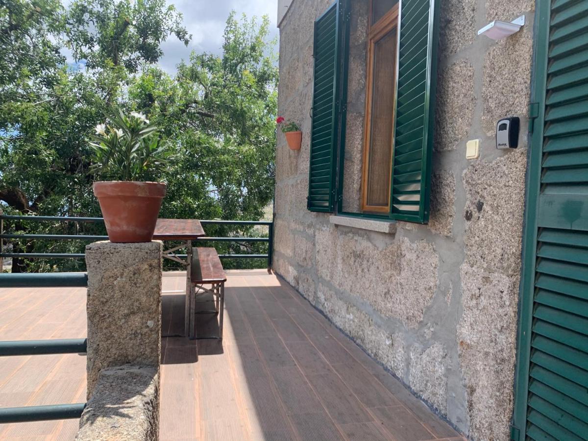 Patio Da Estrela - Chales Moura Penhas da Saúde Екстериор снимка