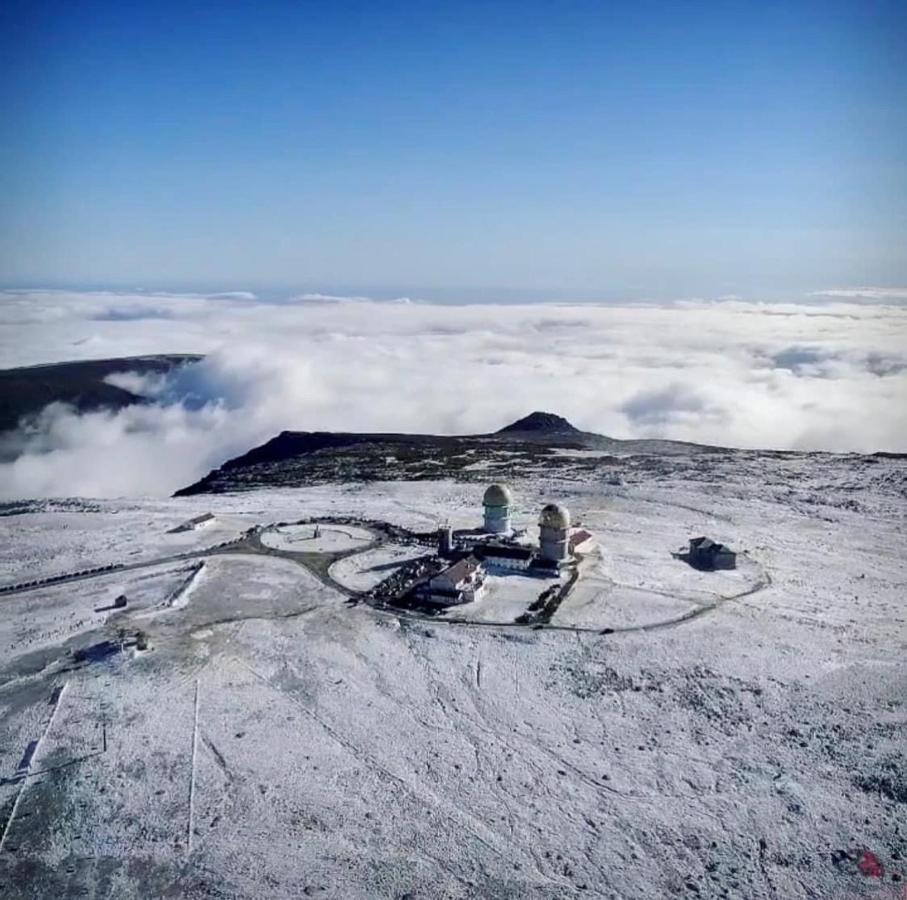 Patio Da Estrela - Chales Moura Penhas da Saúde Екстериор снимка